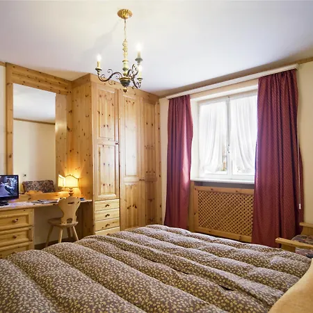 ポンテチザ ホテル コルティーナ・ダンペッツォ