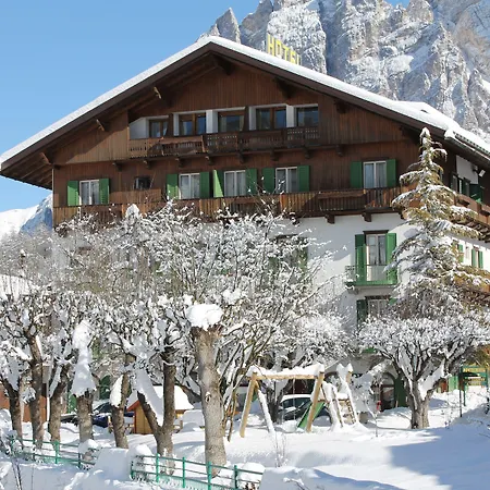 מלון Pontechiesa 3*