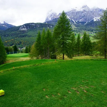 Hotel Pontechiesa 3* Cortina dʼAmpezzo