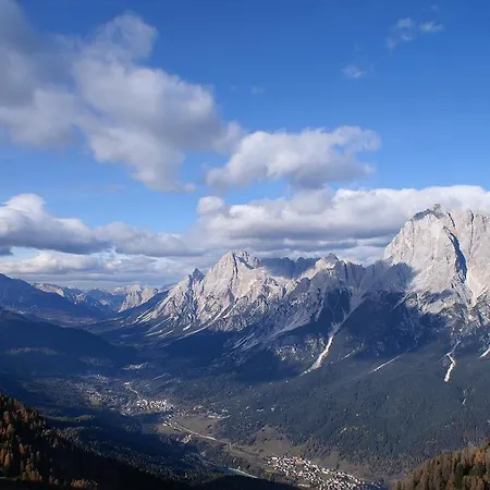品特奇萨酒店 酒店