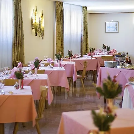 Hotell Hotel Pontechiesa Cortina dʼAmpezzo